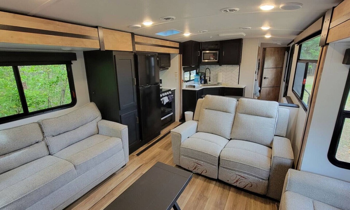Warm Mineral Springs House | Myakka Cove Glamping
