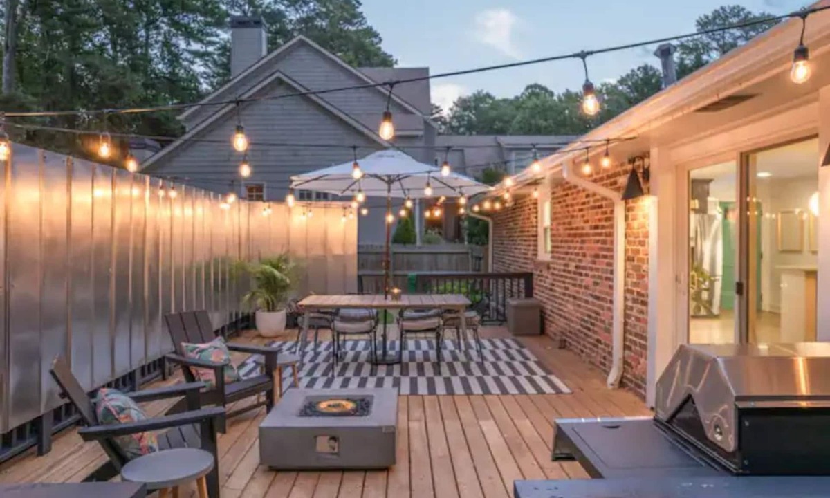 Briarcliff Heights House | N. Druid Hills-MidMod Retreat - A. Blank Children's Hosp - 100+ 5 star reviews