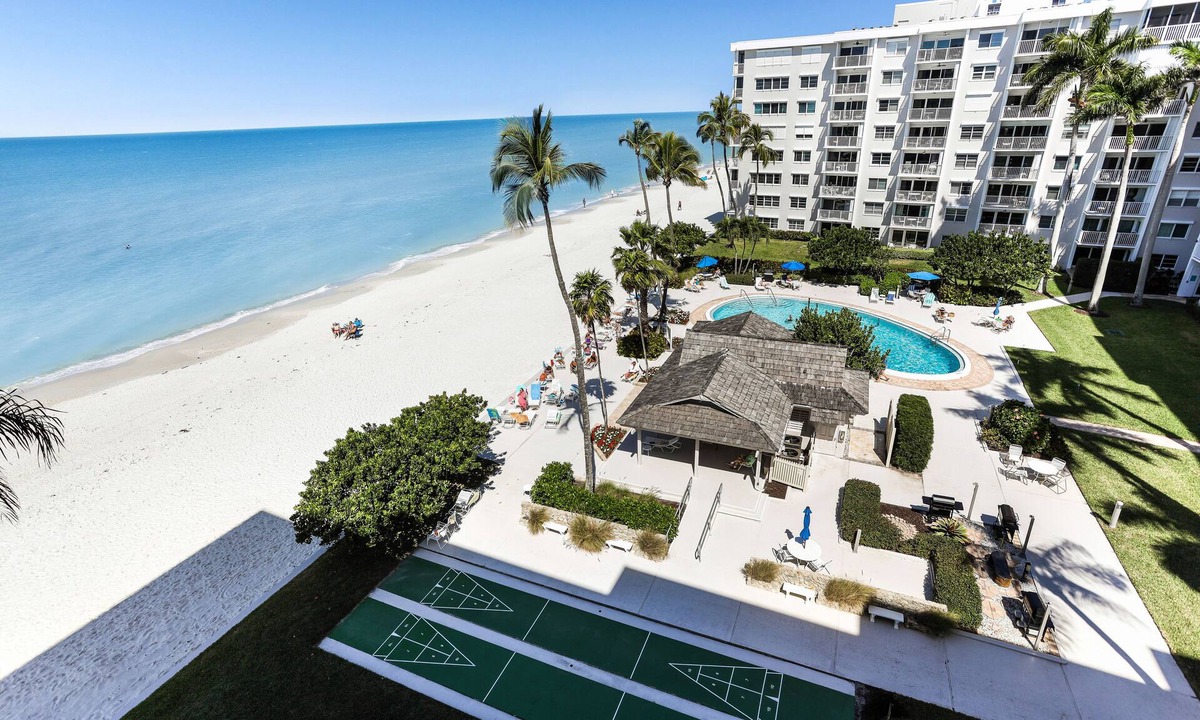 Moorings Condo | Naples Continental Club Beachfront condo!