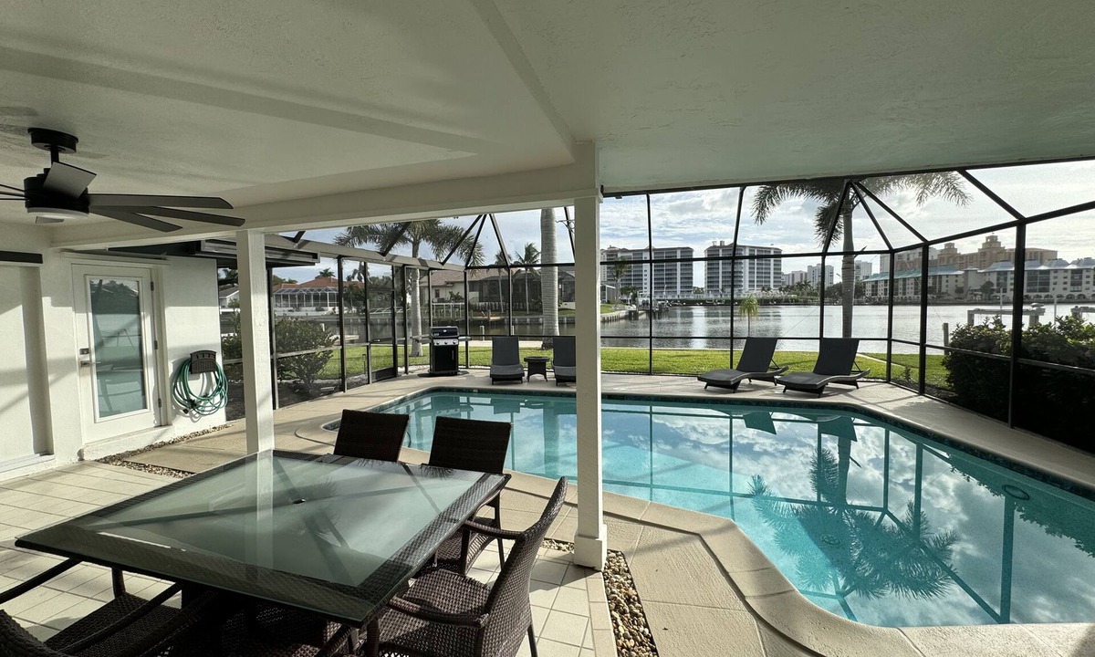 Connors House | Naples Fl. Vanderbilt Beach Waterfront- Magnificent Vanderbilt Bay!