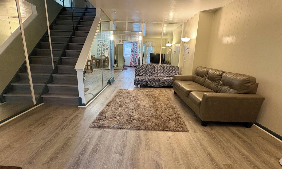 North Philadelphia House | NE,Spacious 5-bedroom 2 bathrooms in charming Philadelphia with AC
