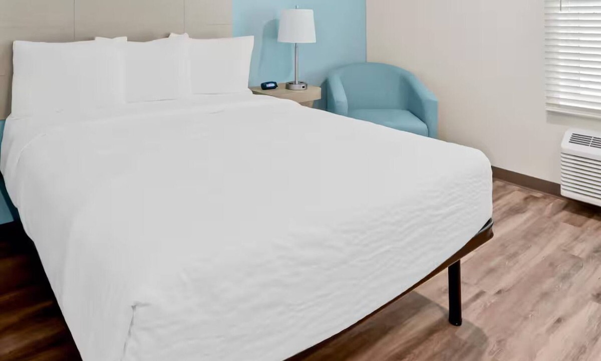 Greenville Hotel | Near Falls Park on Reedy and Downtown Greenville Fun! Pets Are Welcome!