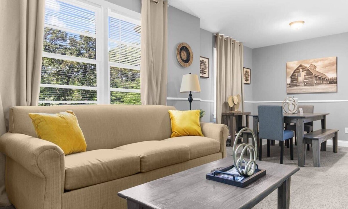 New Castle Apartment | Near Hospital & Dining- Beds on Broadmoor - Unit A