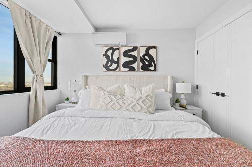 Newark Apartment | Near NYC & MetLife, Large Apartment, Sleeps 14