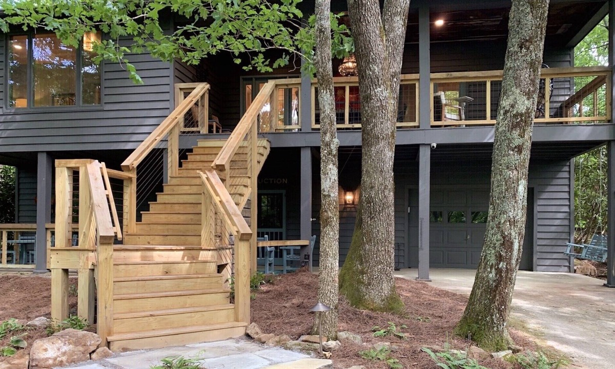 Scaly Mountain House | NestleInn: Luxury Mountain Retreat with Fire Pit, Decks & Forest Views.