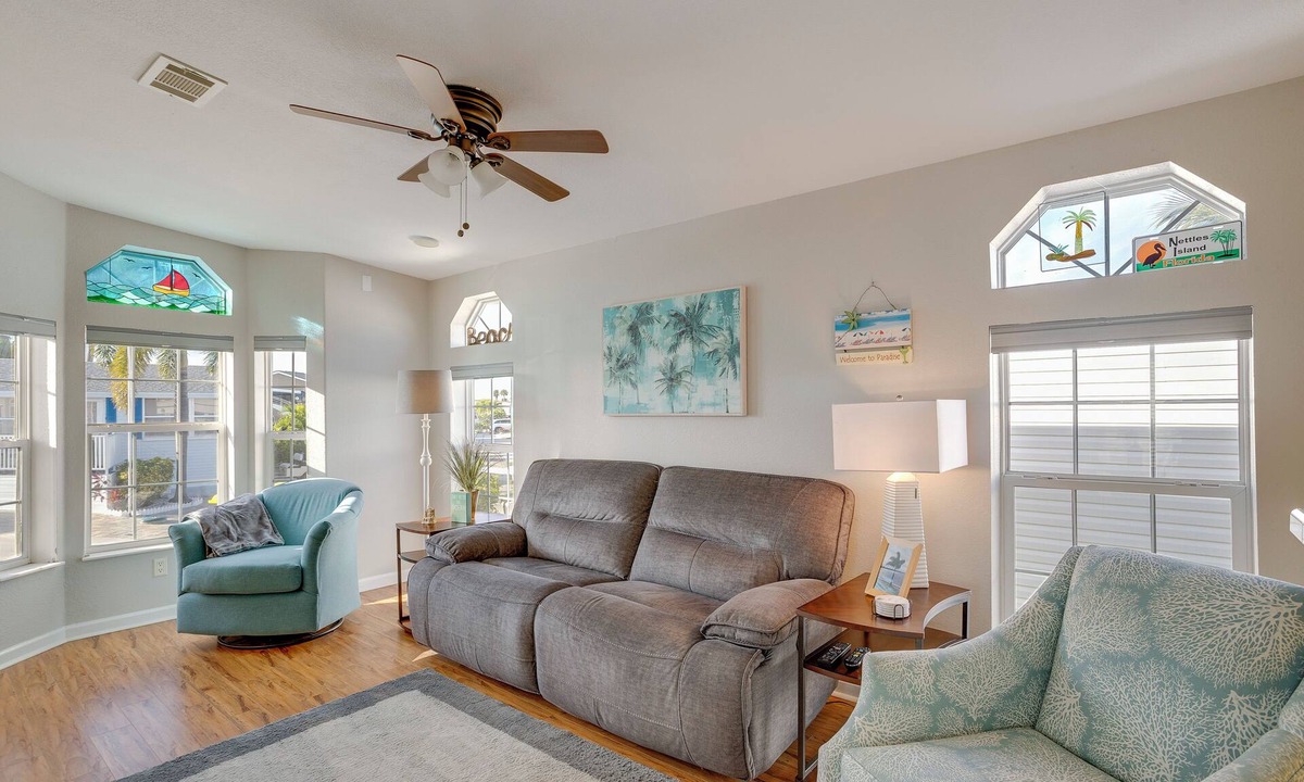 Nettles Island House | Nettles Island Jensen Beach Home: Walk to Ocean!
