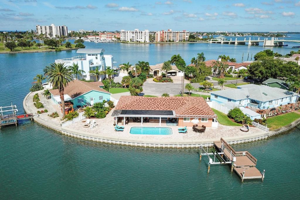 Causeway Isles House | Neverending Paradise
