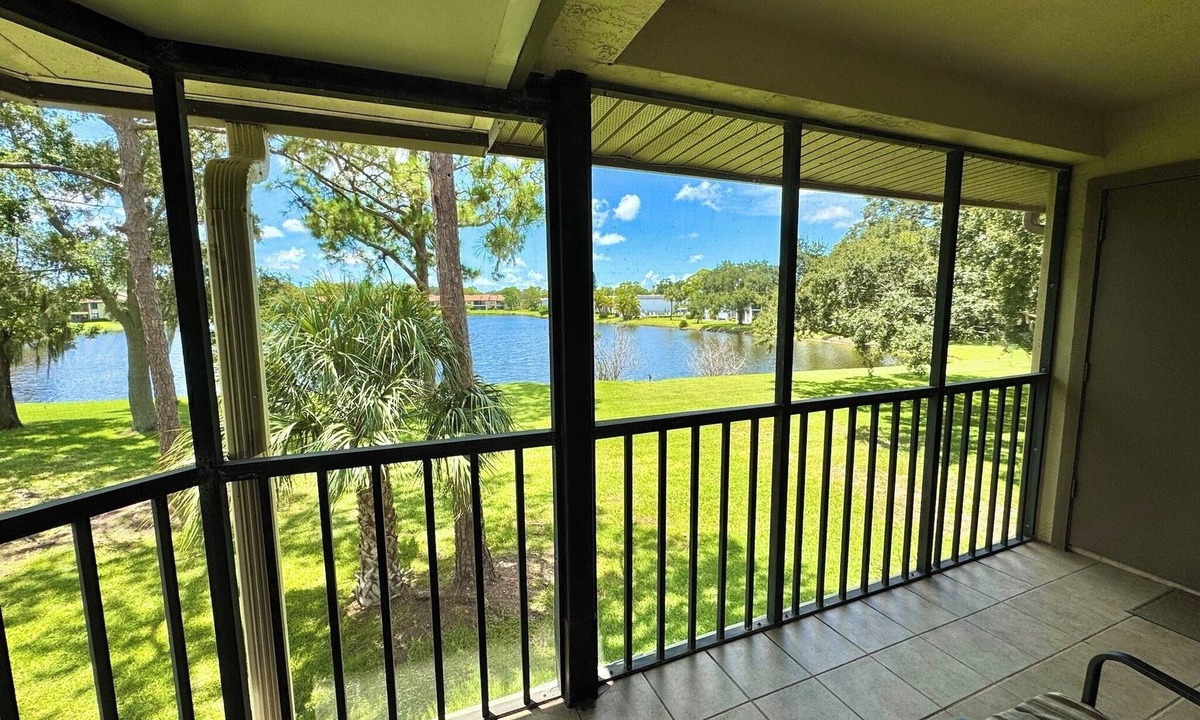 Oldsmar Condo | NEW- 2 bed/2 bath WATERVIEW CENTRAL LOCATION TAMPA