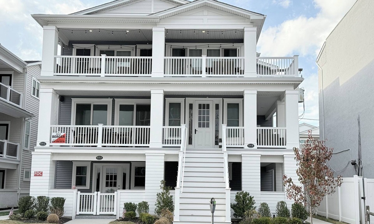 North End Condo | New 2022 construction!Ocean Ave Gem! 5BR plus den & 4.5 Bath Private elevator
