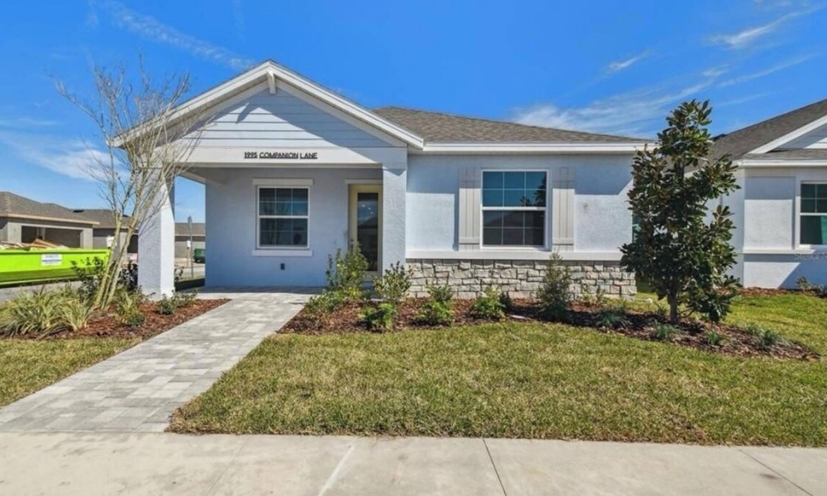 Braden River House | New 3-bedroom house located in Waterside, Lakewood Ranch!