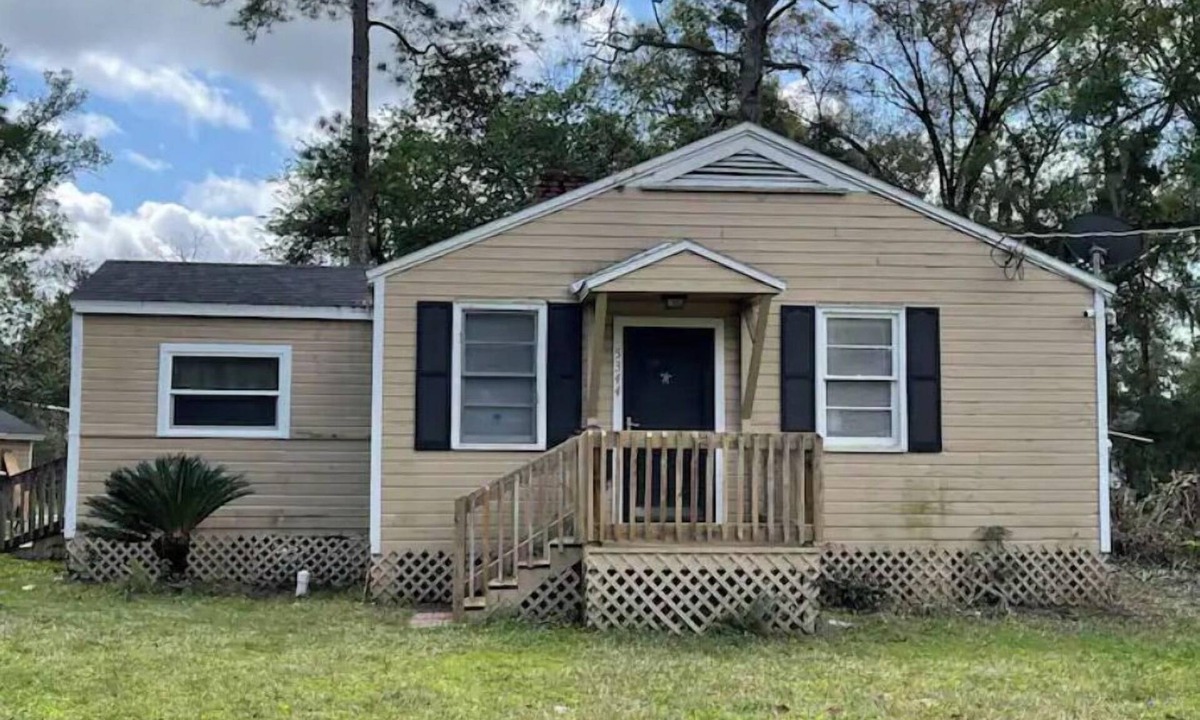Lakeshore South House | New AGAIN May 9th - Cozy pet-friendly home sleeps 6