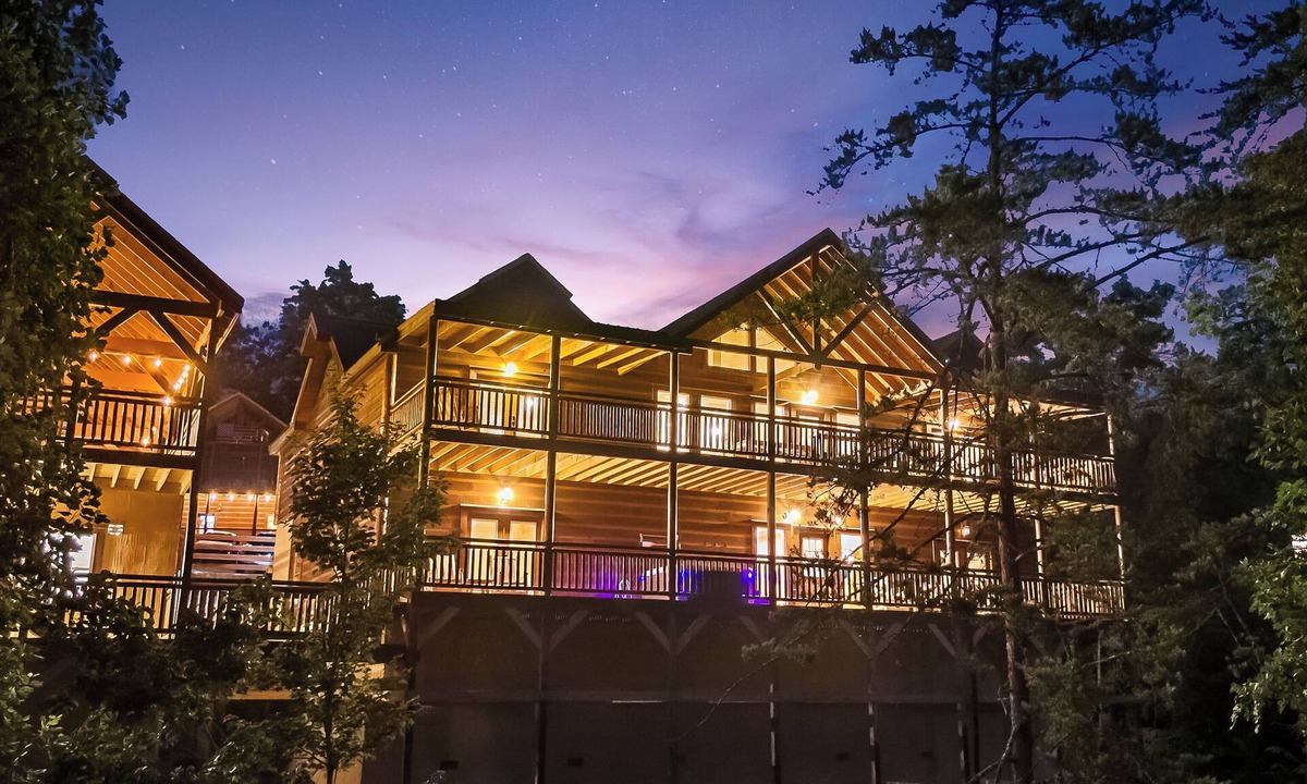 Caton Cabin | NEW Around the World~ Lux Cabin~Tiki Bar