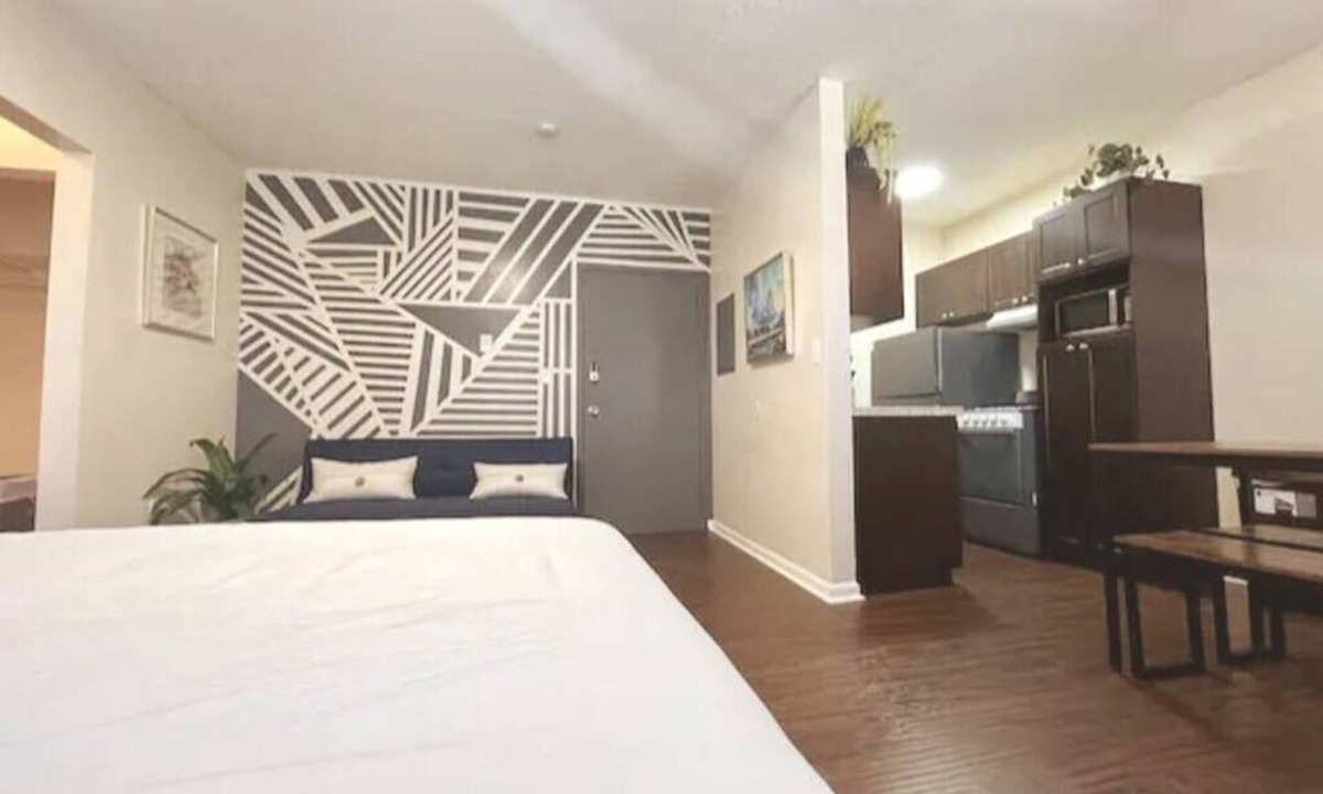 Cozy | Little Haiti