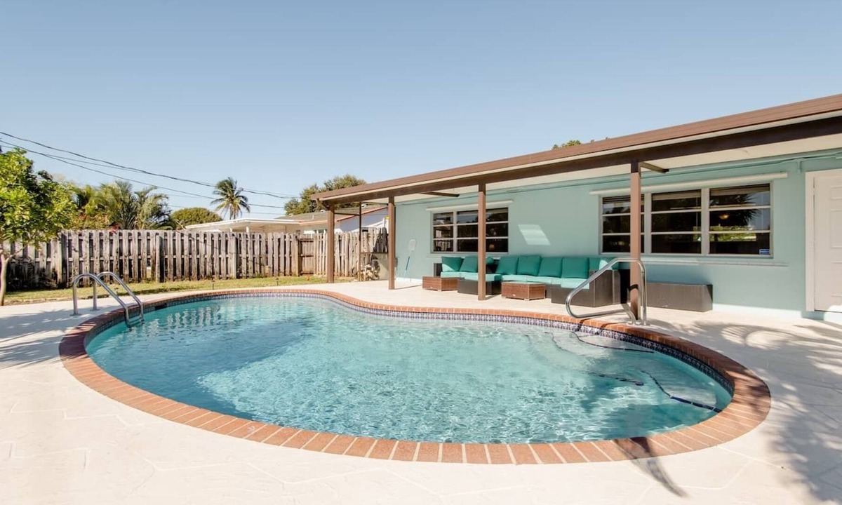 Boynton Beach House | NEW - Entire Pool House 3/2 - Boynton Beach