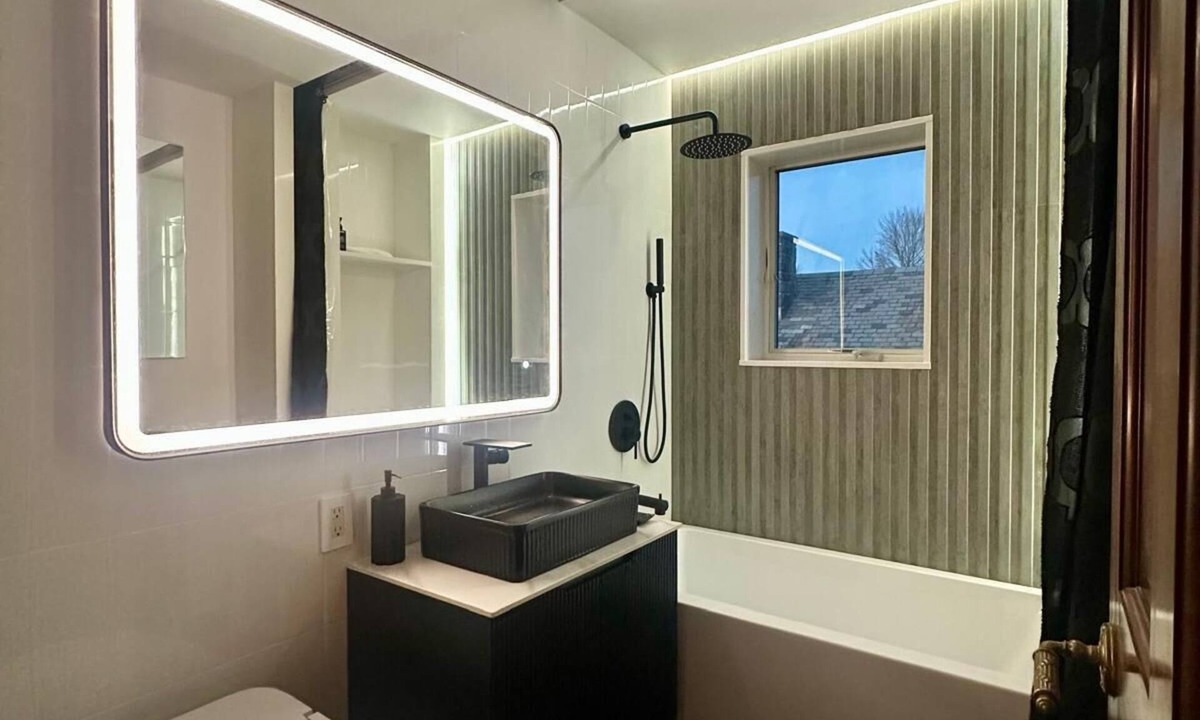 Ludlow Apartment | New Hudson River views at first Train stop NYC