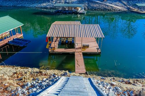 Caryville House | New Lake Home Sleeps 14 Private Dock Deck Grill