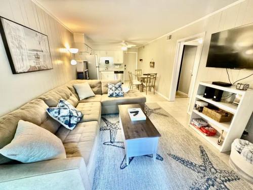 North Forest Beach Apartment | New Listing Sands Villa Steps to the Beach Flip-Flop Getaways