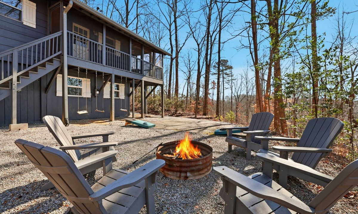 Martin House | New Listing! The Indigo Escape w/Dock!