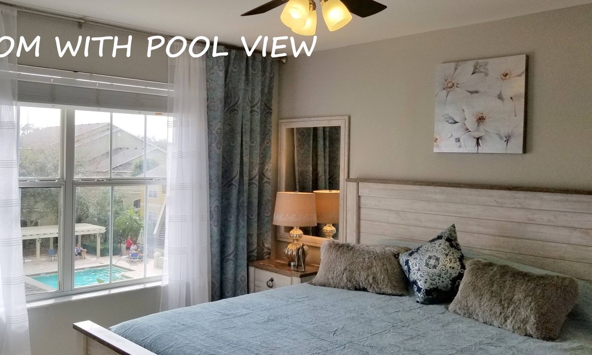 Clearwater Condo | NEW LISTING ! WONDERFUL AND MODERN CONDO WITH NICE POOL VIEW