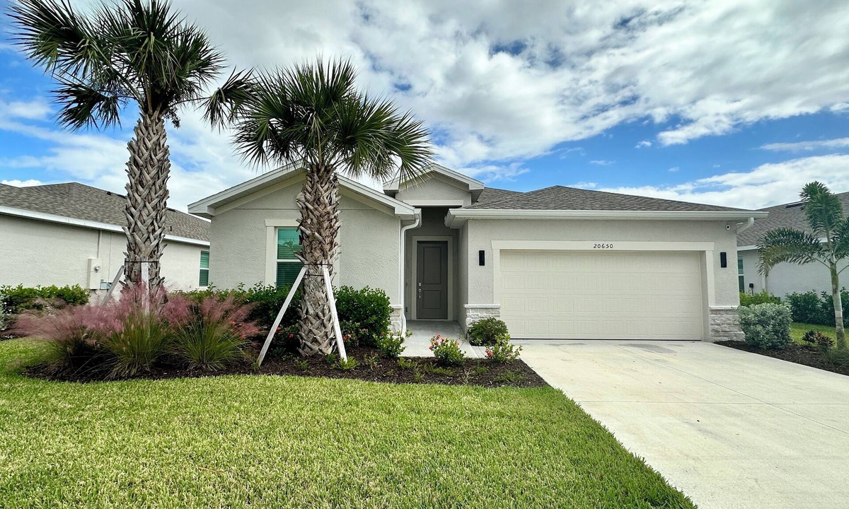 Lehigh Acres House | New Luxury Villa Golf-Tennis-Pickleball Resort