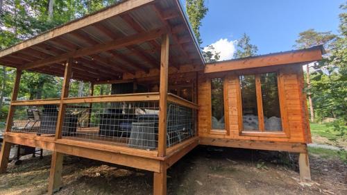 Coalmont House | New Nordic Spruce Cabin - State Parks, Waterfalls, Hiking Trails, Near The Caverns
