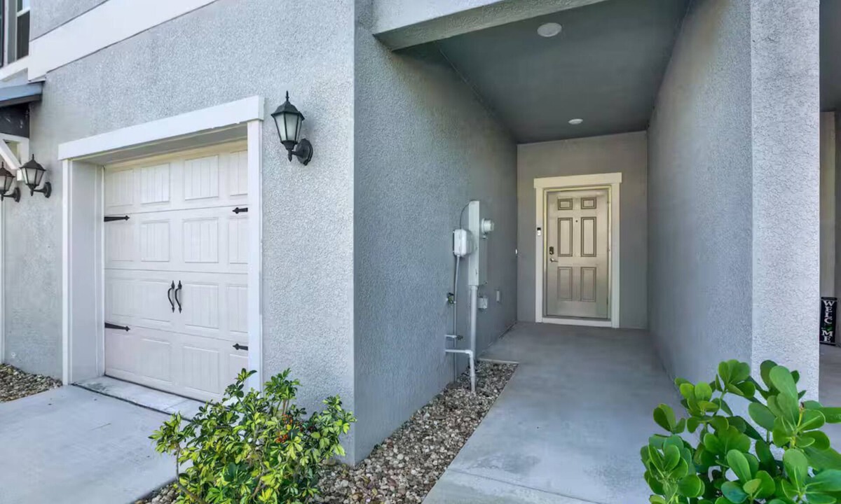 Balm House | NEW Riverview 3BR|2.5B Townhome- Cozy & Spacious