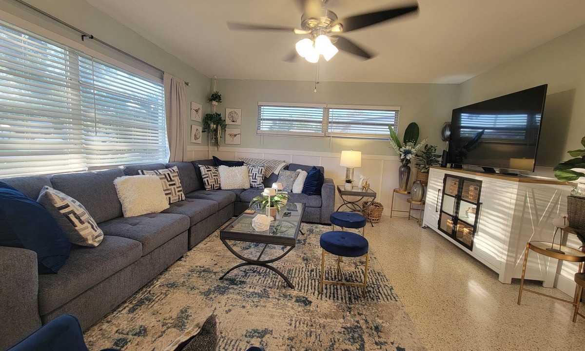 Shore Acres House | NEW Spacious Beach Home with lovely amenities in prime location!