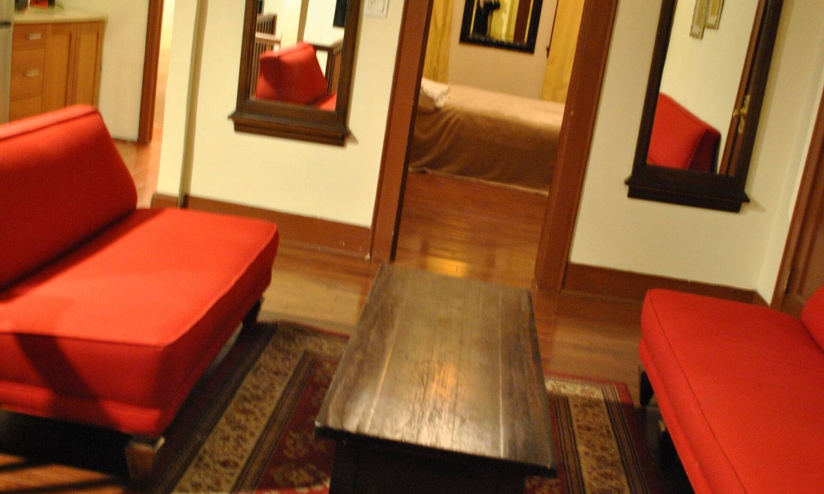 Weequahic House | Newark Hansbury Multi Level House