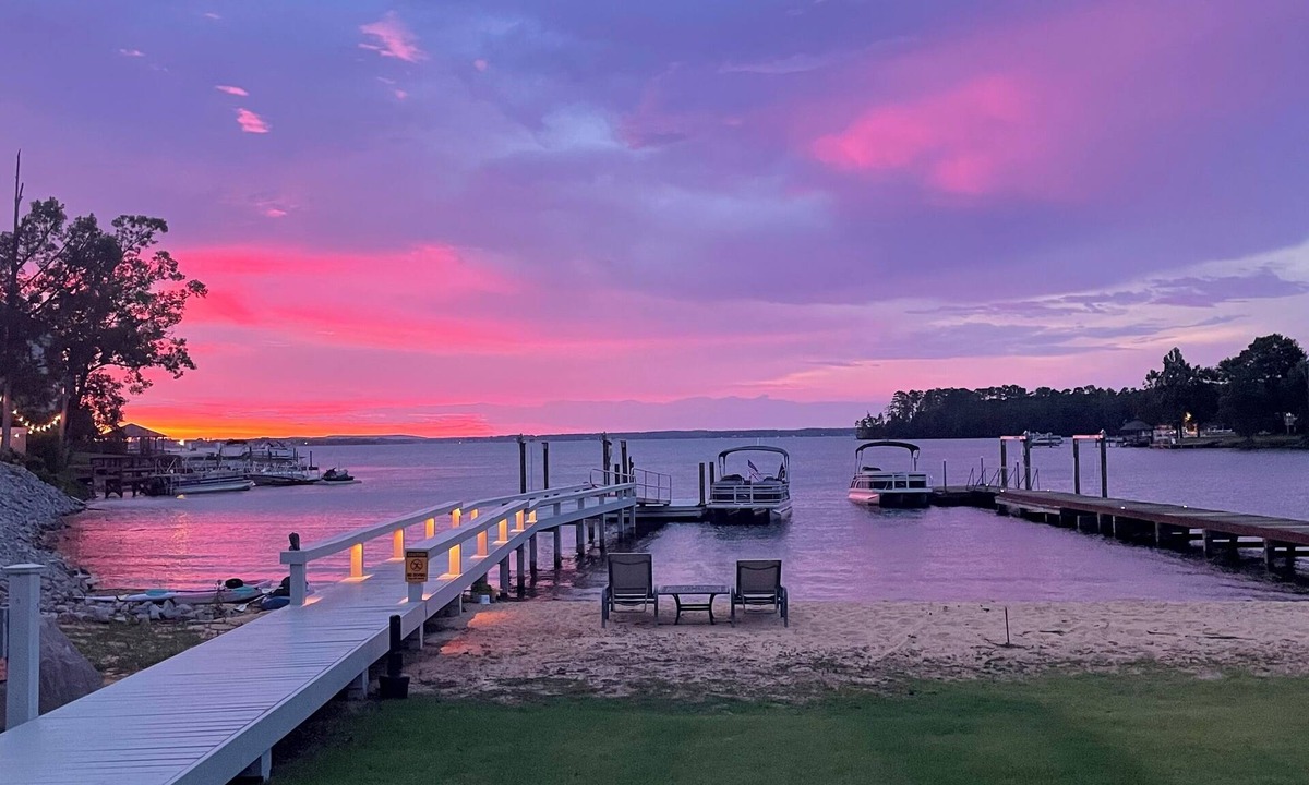 Lexington House | Newer Waterfront Lake Murray Home -Dock and Patio -1HR from Masters