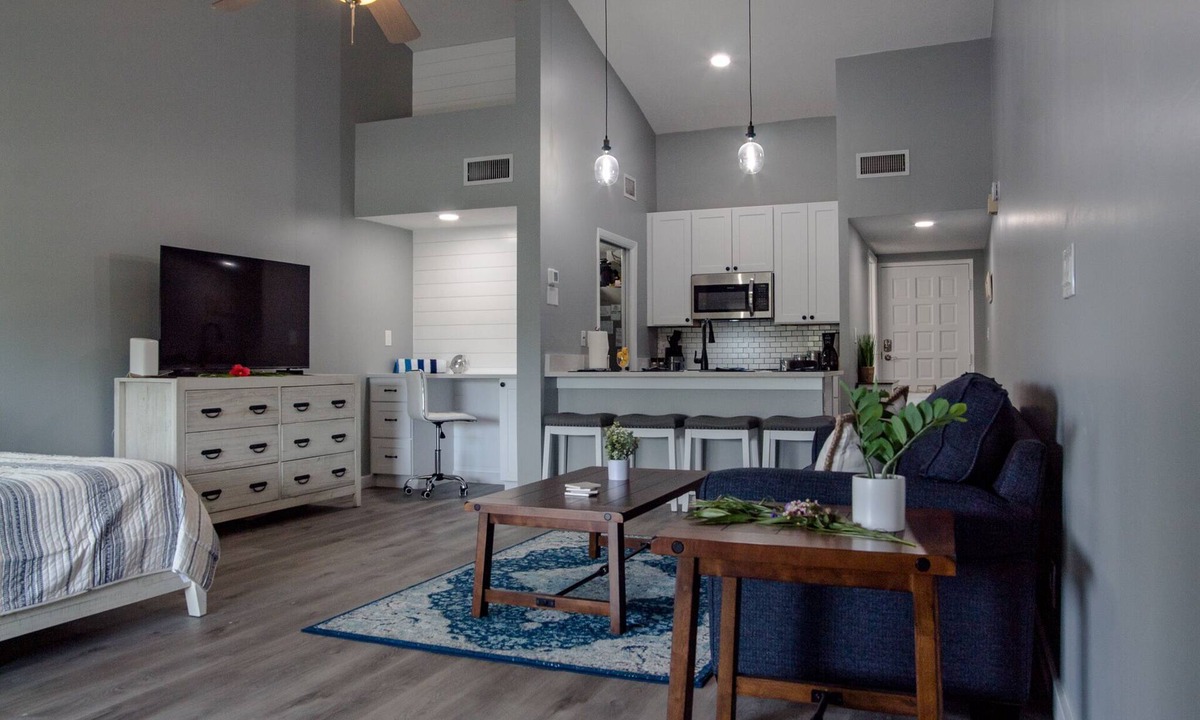 Sawgrass Condo | Newly remodeled Studio Condo across parking lot to Ocean