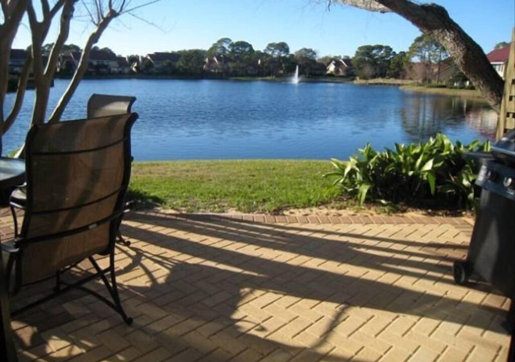 Sandestin House | *Newly Remodeled Bathrooms* - 6 Pass. Golf Cart included - close to pool