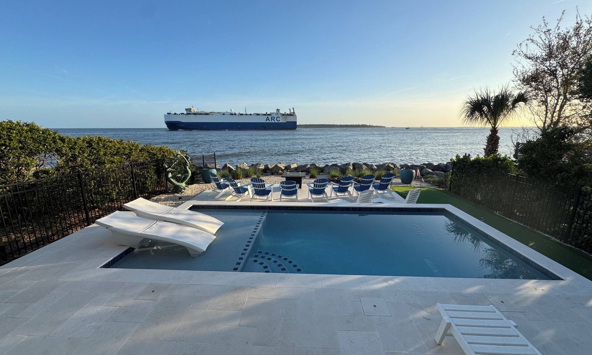 Saint Simons Island House | Newly Renovated Oceanfront Luxury Home - Pool, Putting Green & Steps to Village!