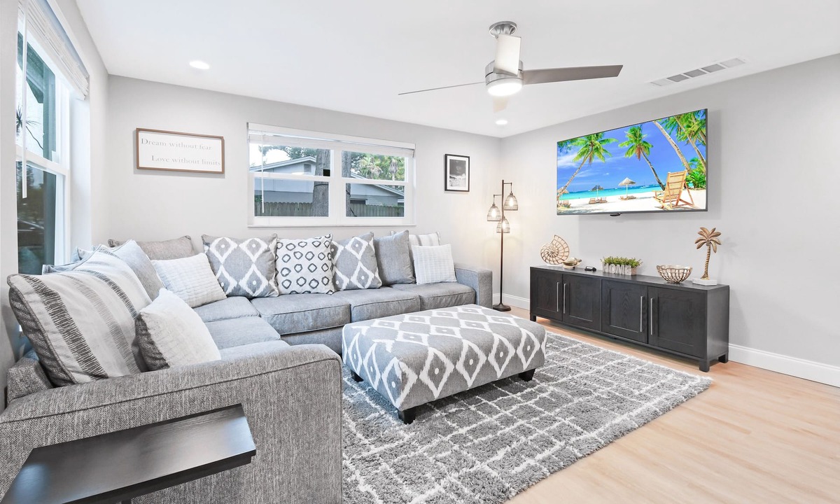 Seminole House | Newly Renovated 3/2 - Close to Beaches & Attractions
