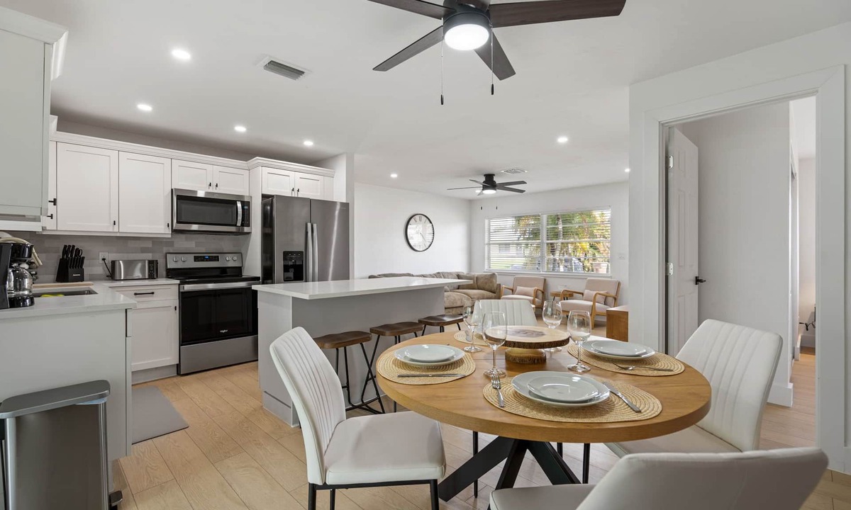 Fort Myers Shores House | Newly renovated 3BR/2BA home with modern finishes, fast WiFi, central A/C,