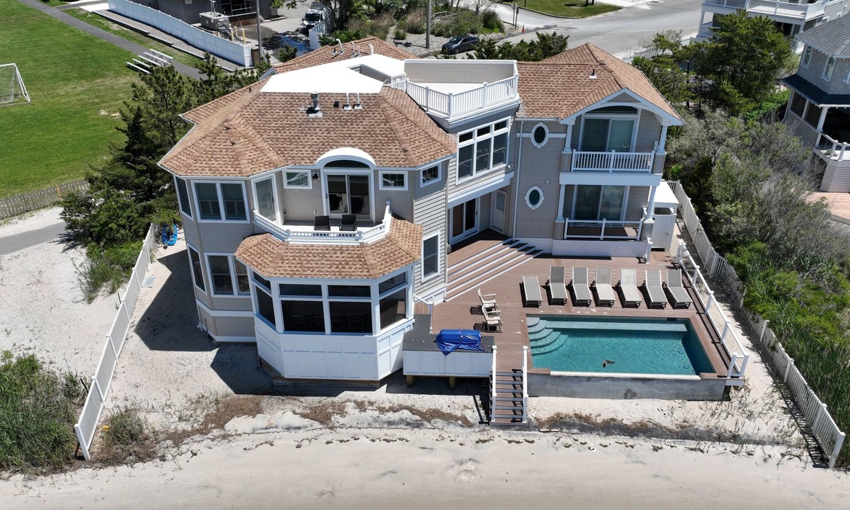 Harvey Cedars House | Newly Renovated Bayfront Estate — Harvey Cedars, LBI