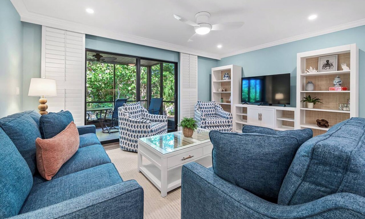 Sanibel Condo | Newly Renovated Beach Front 2 bed, 2 bath at Sanibel Moorings #111