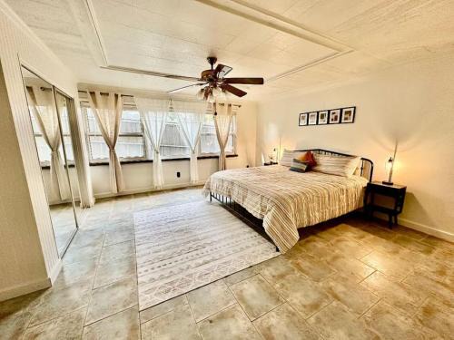 Wilmington Apartment | Newly Renovated Quiant 2-bed 2-bath Apt