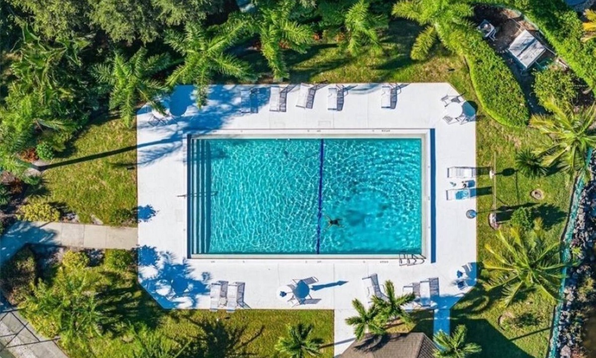 Imperial Golf Estates Condo | Newly Renovated Unit with Golf & Lake View - Minutes to Beach