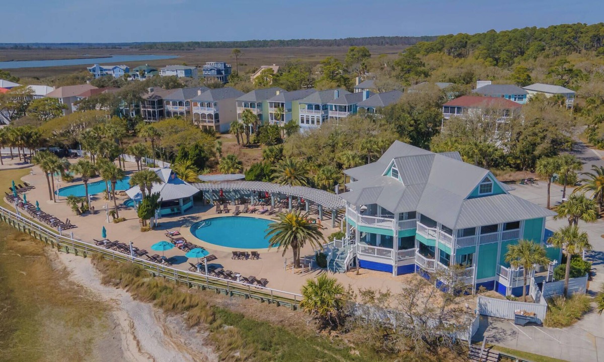 Saint Helena Island Hotel | Newly Updated Poolside Studio Steps From Beach, Sandbar, & Tennis