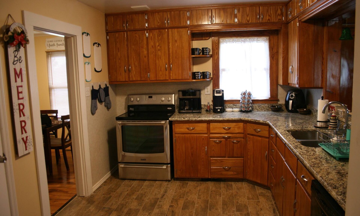 Maryville House | Nice Home Located Near The Smokie Mountains and The Dragon