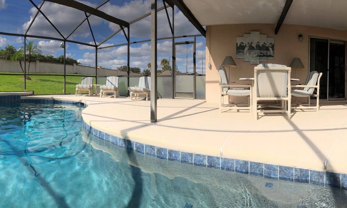 Indian Ridge House | NO Rear Neighbors, Sunny Private Pool, Game Rm, 5 Star, Close to Disney, WIFI