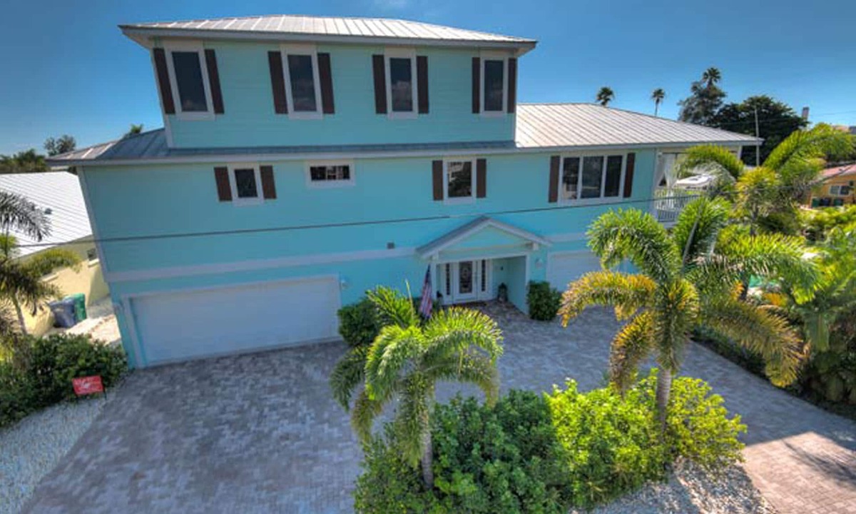 Anna Maria House | North end AMI, 5* luxury home in one of the prettiest towns on gulf coast!