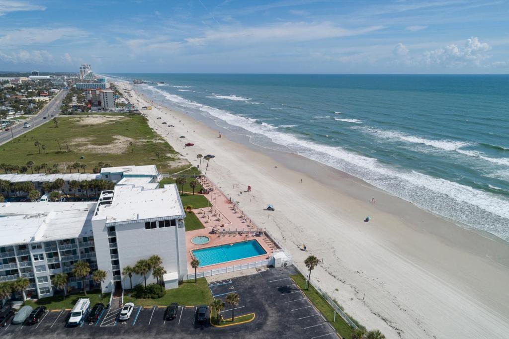 Lenox Park Apartment | Ocean Jewel 219, 1 Bedroom, Ocean View, 2nd Floor, Pool, Sleeps 6