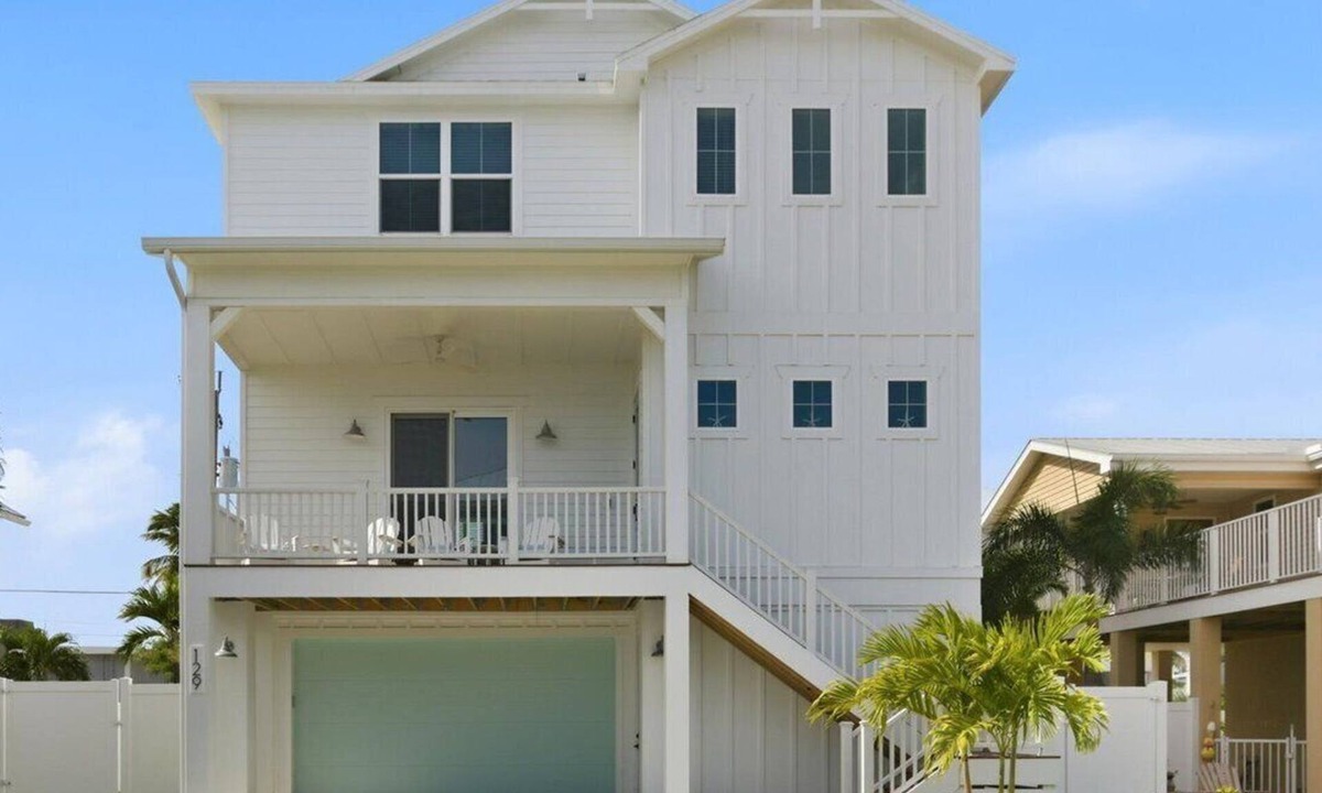 Hills T P House | Ocean Pearl - Steps from the Beach