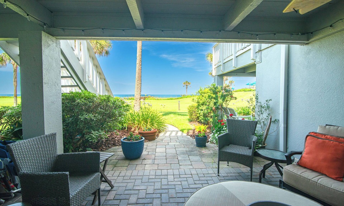 Sawgrass Condo | Oceanfront Bliss – charming Surf Villas condo in Sawgrass, FL
