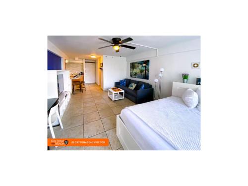 East Daytona Apartment | Oceanfront building with studio
