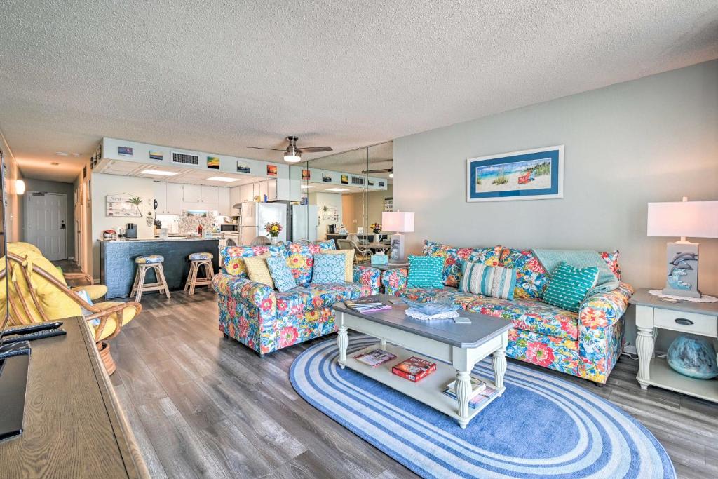 Garden City House | Oceanfront Oasis w/Deck and Resort Beach Access!