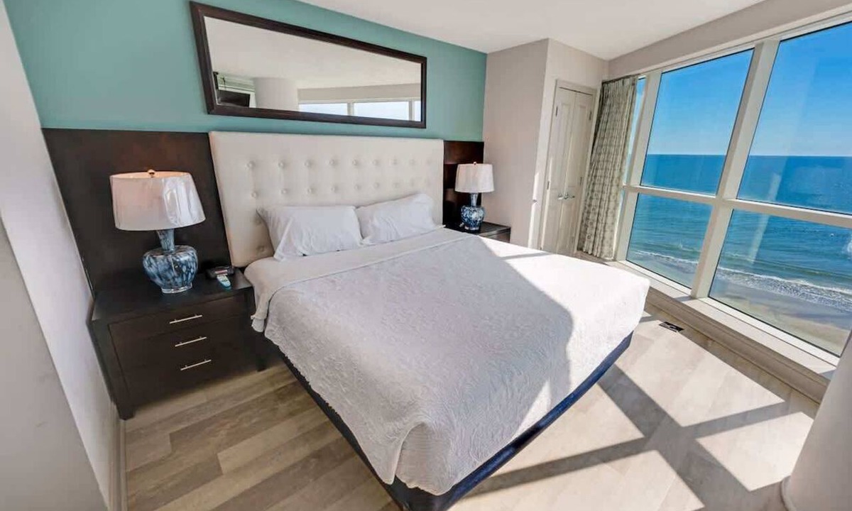 Downtown Myrtle Beach Condo | Oceanfront Paradise Breathtaking Oceans One Resort