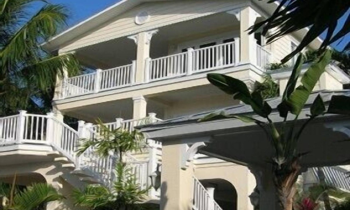 Marathon House | OCEANFRONT with Pool & Dock - Approved Dog OK! Gated Estate - A Tropical Oasis!