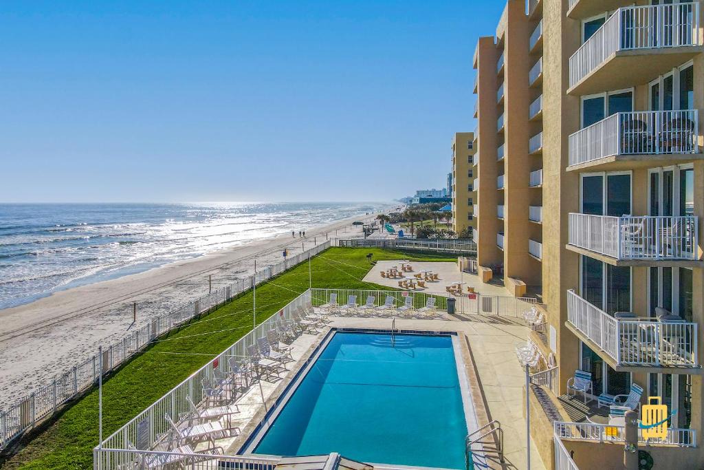 New Smyrna Beach House | Oceania Beach Club Superior Beachfront Condos